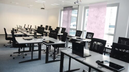 Seminar- und IT-Schulungsräume in Düsseldorf * PC-COLLEGE